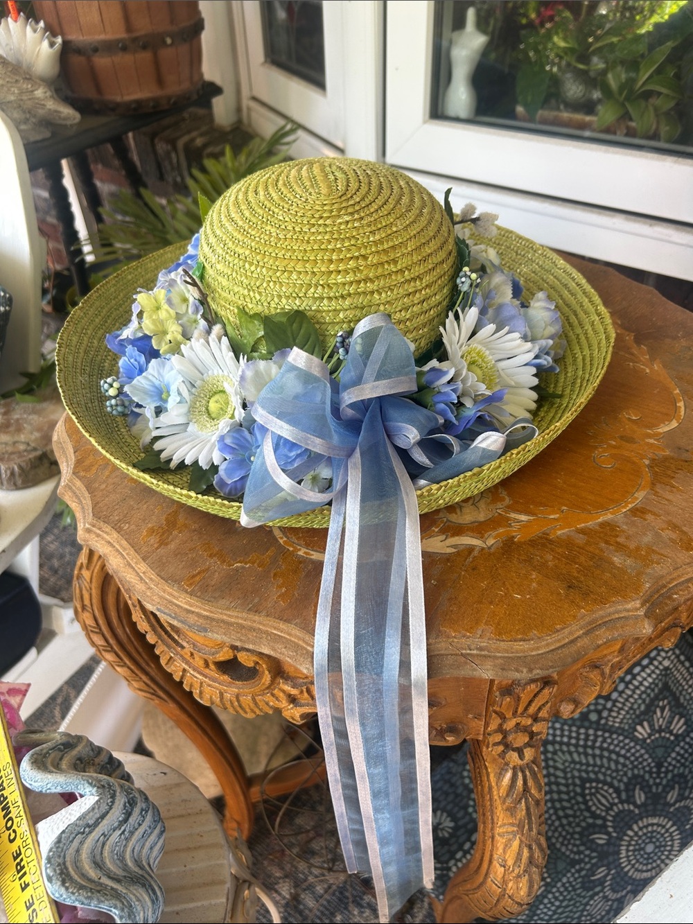 Vintage Chartreuse Straw Derby Sun Hat w Blue & White Floral Trim